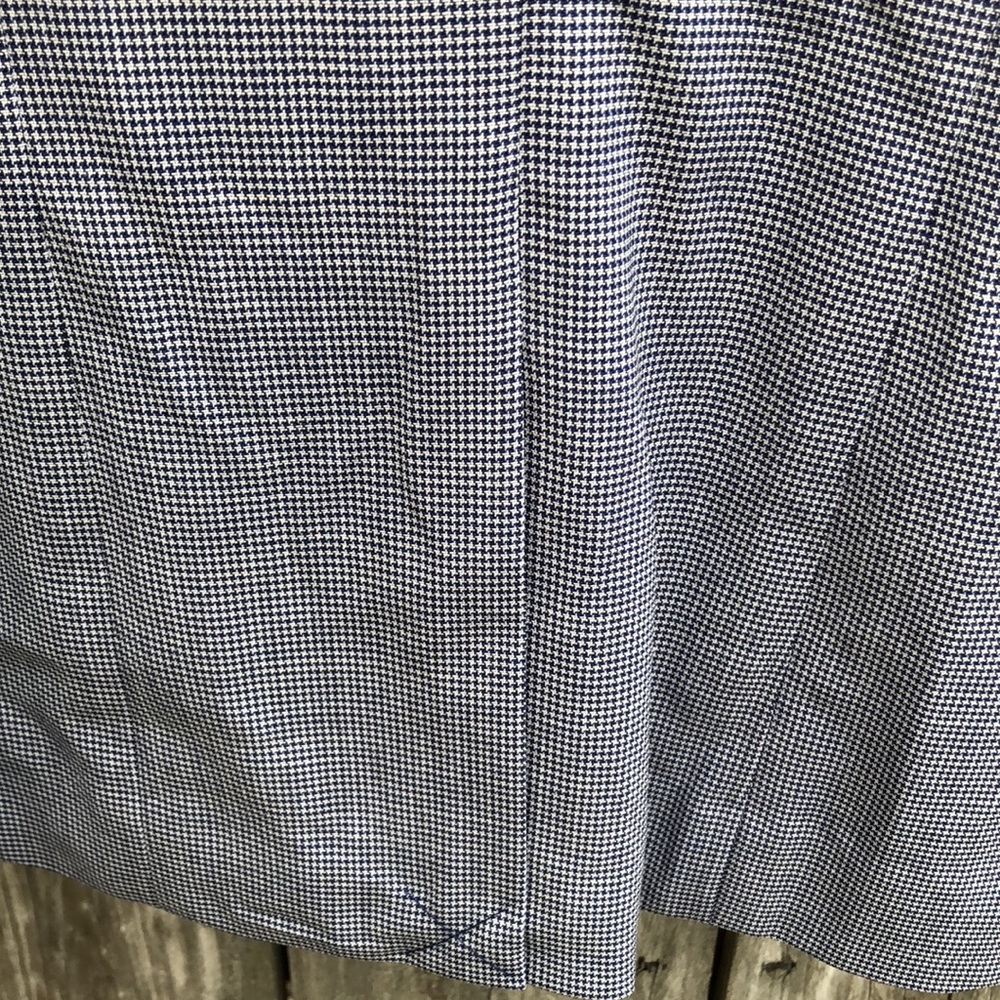 Brooks Brothers - Picture 8 of 16